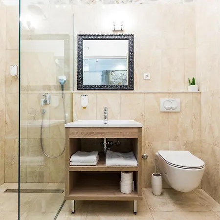 Giardin Exclusive And Bed & Breakfast