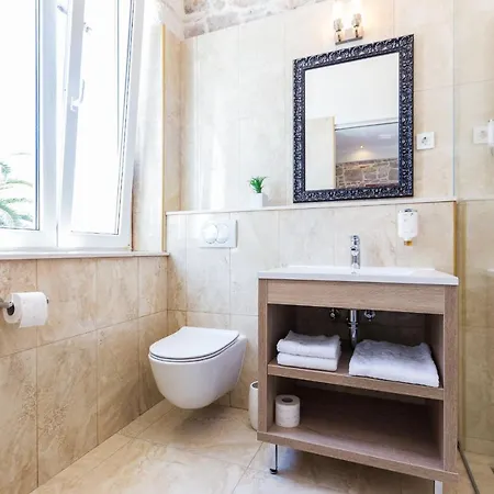 Giardin Exclusive And Bed and breakfast